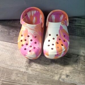 CROCS Kid's Cutie Crush Marbled Clog in Papaya Size 11c